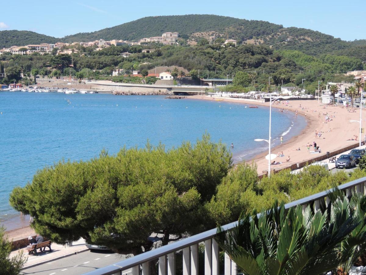emplacement privilégié pour ce bel appartement Saint-Raphaël Exterior foto