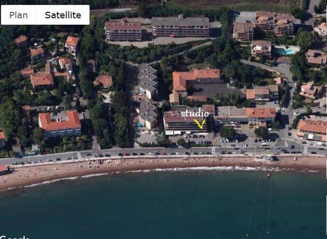 emplacement privilégié pour ce bel appartement Saint-Raphaël Exterior foto